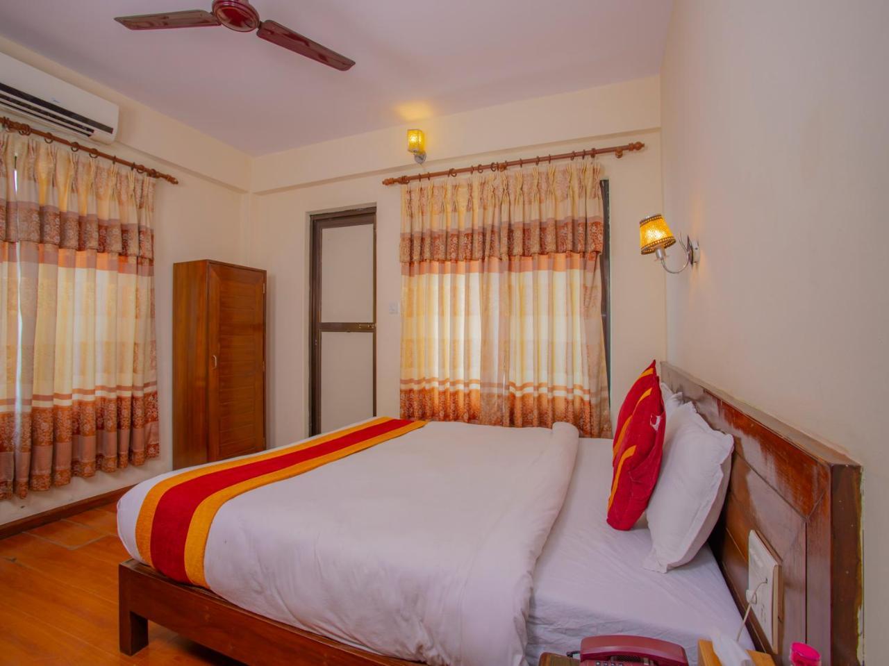 Hotel Garuda Inn Pokhara Eksteriør billede
