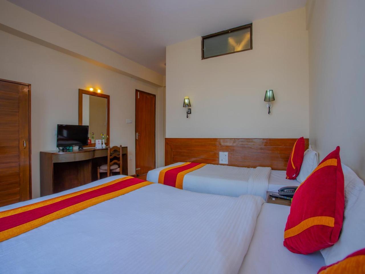 Hotel Garuda Inn Pokhara Eksteriør billede